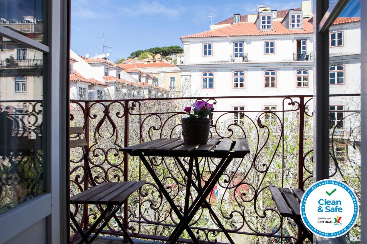 Appartamento Alfama Sophisticate Flat With Balconies 2Bedrs 2Baths & Ac In 19Th Century Building Historic Center Lisbona Esterno foto