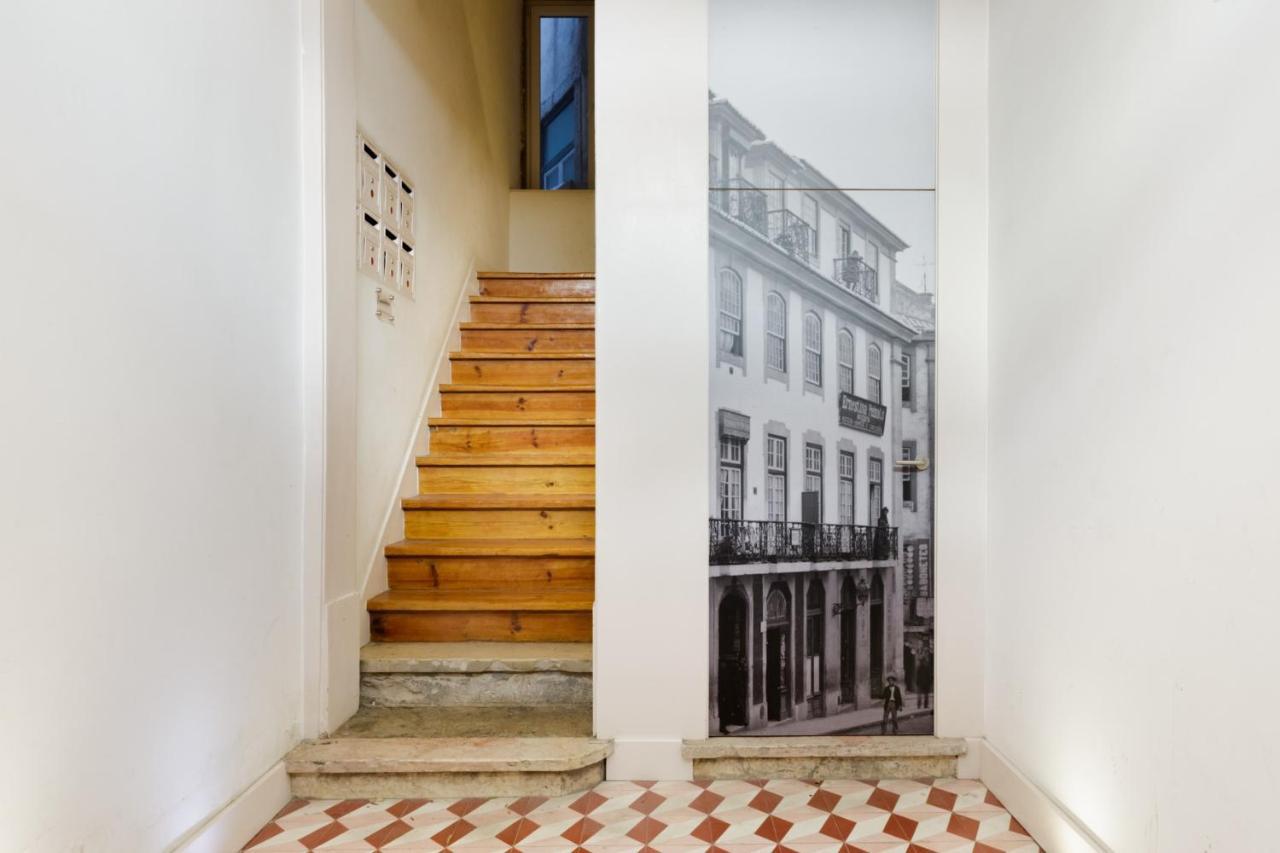 Appartamento Alfama Sophisticate Flat With Balconies 2Bedrs 2Baths & Ac In 19Th Century Building Historic Center Lisbona Esterno foto